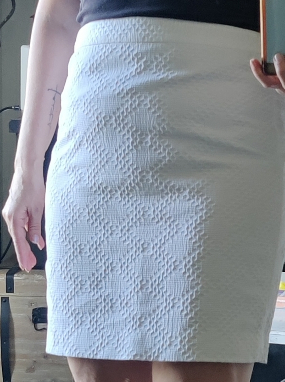 Banana Republic Textured Cream Pencil Skirt
